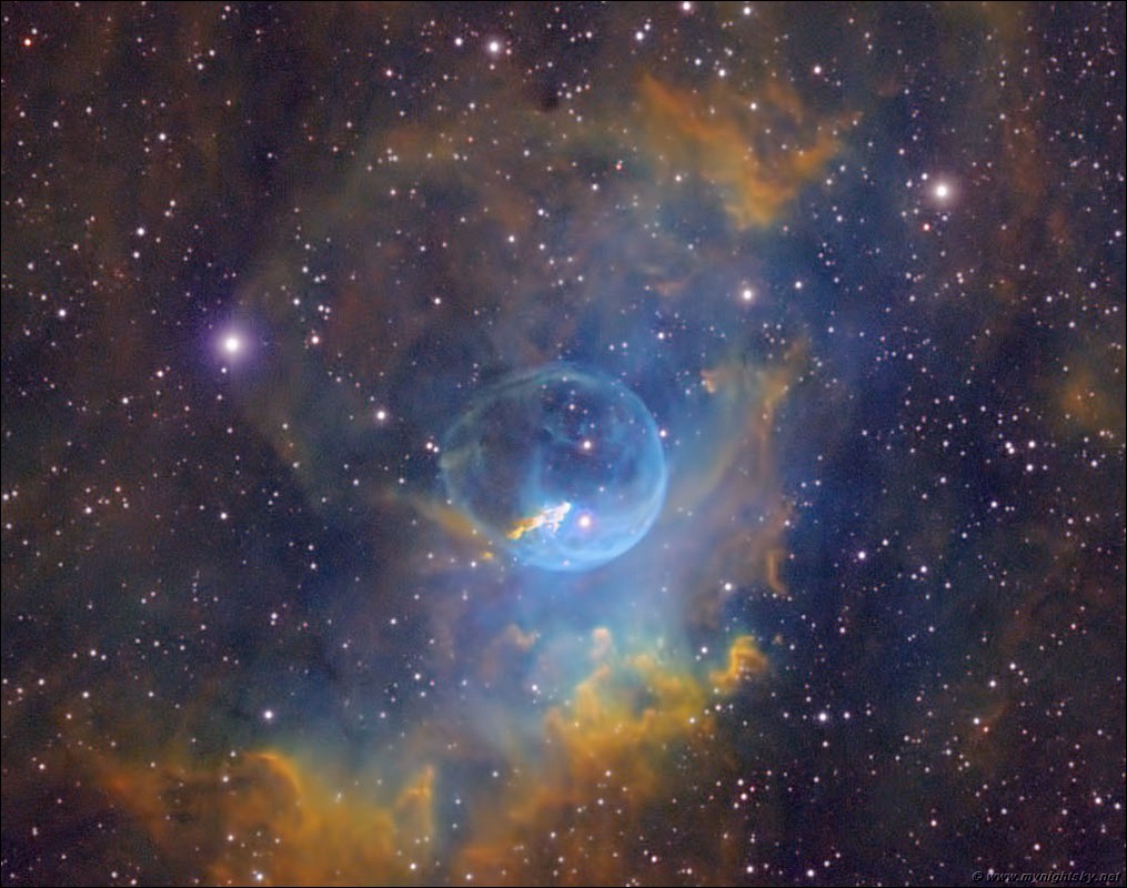 Click to view the full size image:
2758 x 2208, 1.12 MB